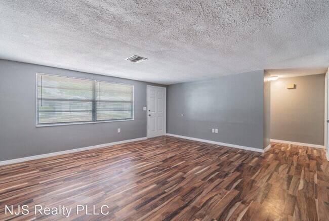 Building Photo - 3 br, 2 bath House - 8906 Farmington Ln.