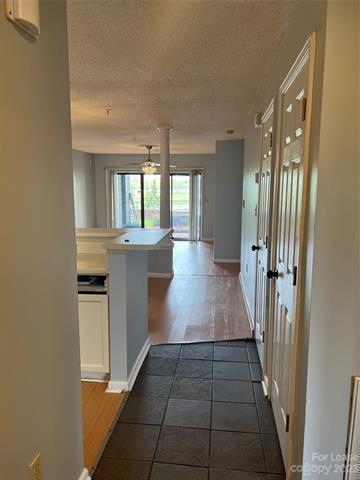 Foto del edificio - 9025 J M Keynes Dr