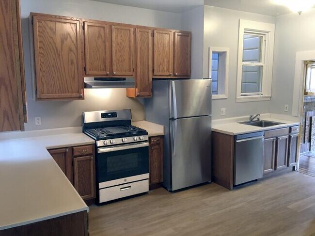 Building Photo - 3 bedroom in San Francisco CA 94117