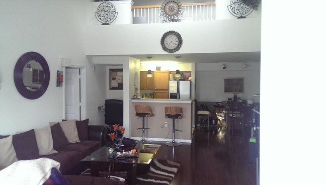 Área de estar - 8550 Touchton Rd