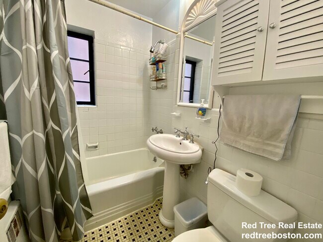 Foto del edificio - 69 Strathmore Rd