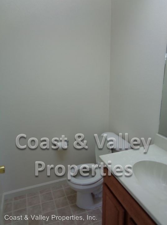 Building Photo - 1088 Harvest Way