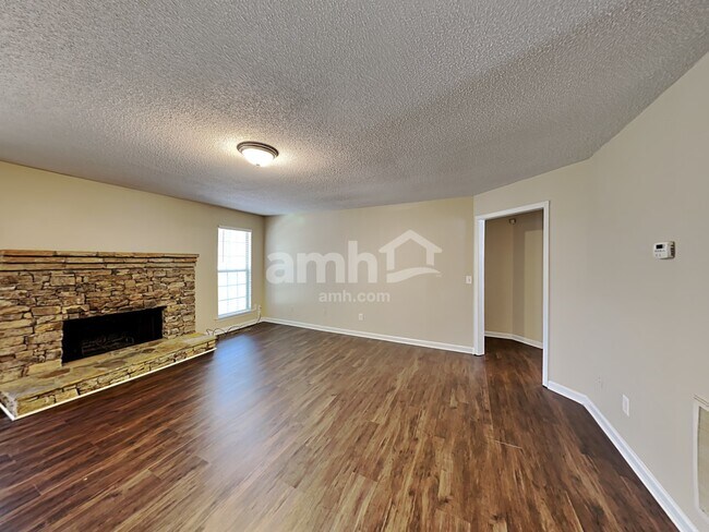 Building Photo - 2230 Sugarloaf Parkway