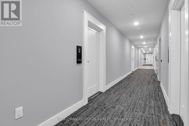 Photo du bâtiment - 71 Wyndham St S