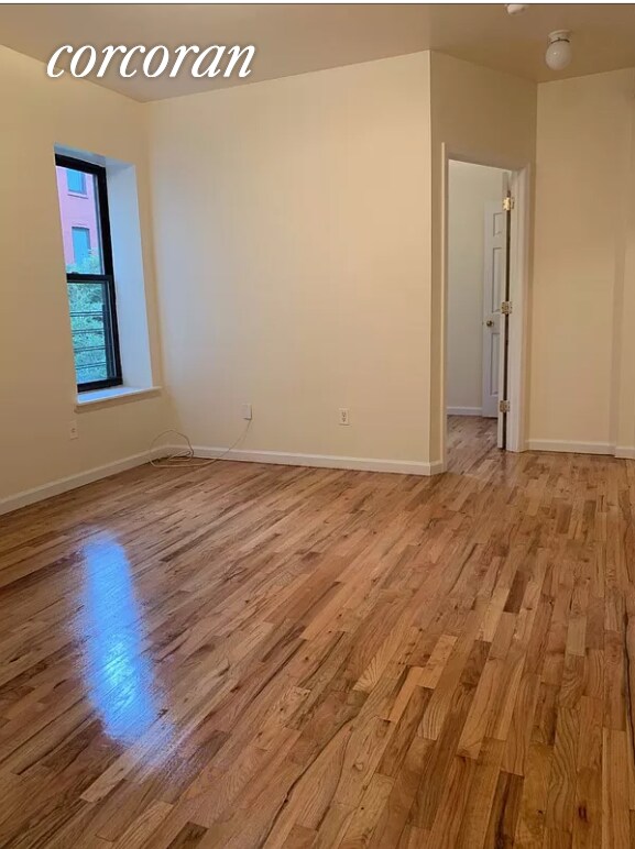 Foto del edificio - 213 W 111th St