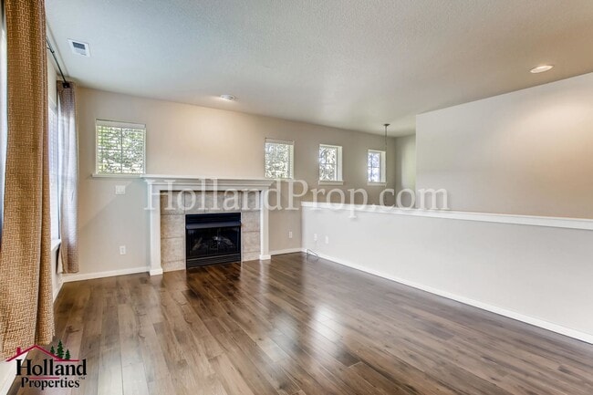 Building Photo - 977 NE 73rd Ave