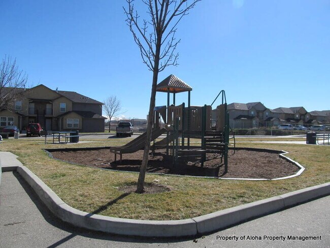 Foto del edificio - 1049 W Pine Ave