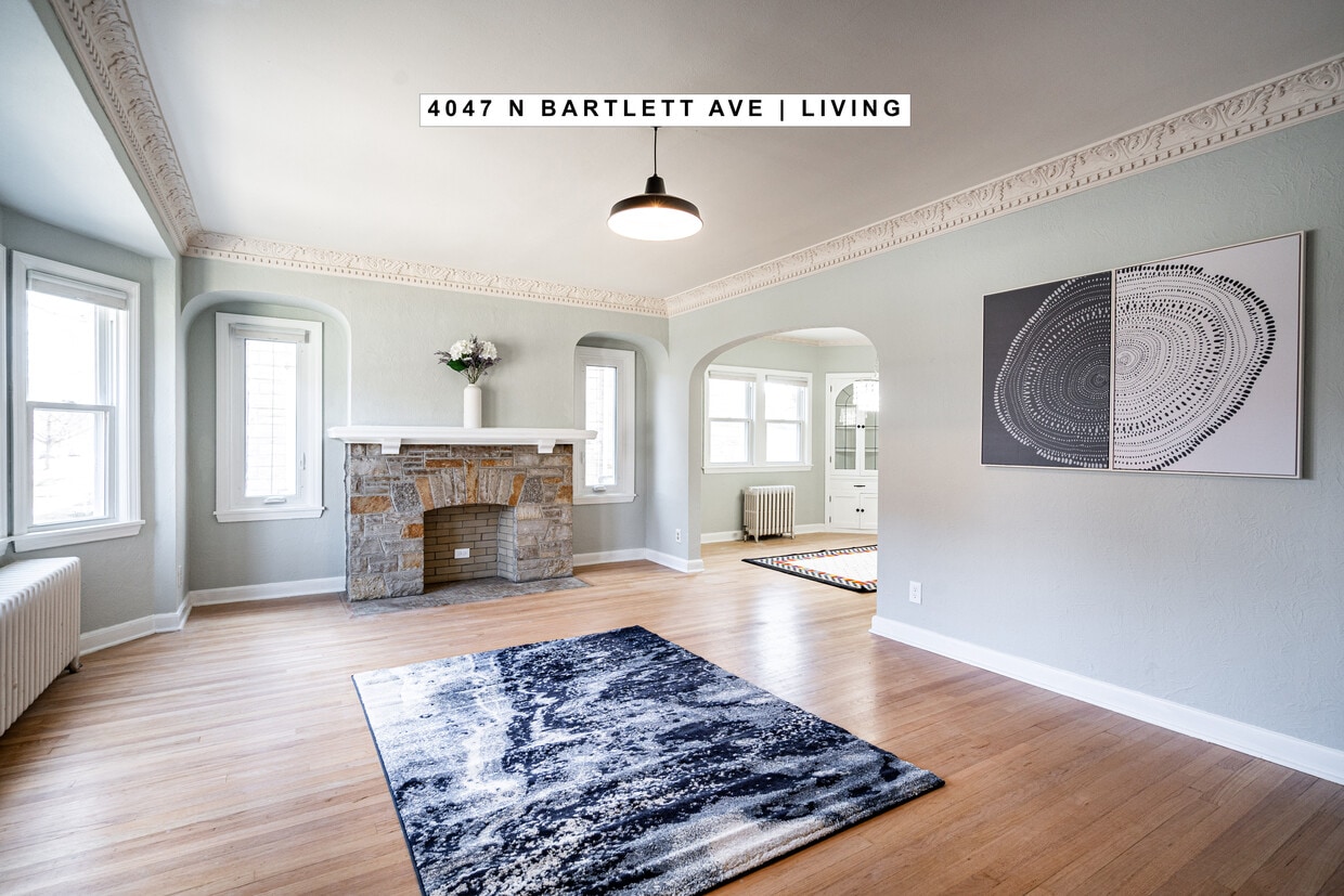 4047 N Bartlett Ave, Shorewood, WI 53211 Townhome Rentals in