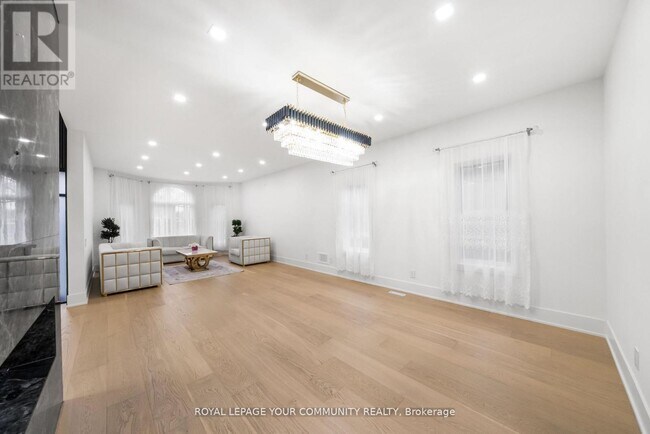 Building Photo - 72 A Oxford St