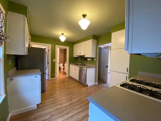 Foto del edificio - 8341 28th Ave NW