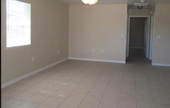 Building Photo - 917 Stanton A
