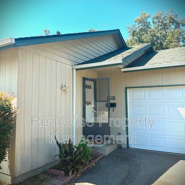 Foto del edificio - 1616 SW K St