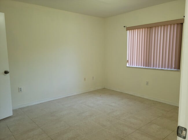 Foto del edificio - 2921 SE 13th Ave