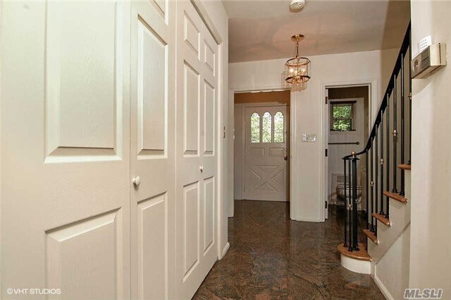 Building Photo - 120 Berkshire Rd