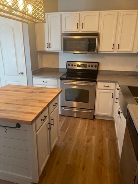 Foto del edificio - 126 Dolphin Rd