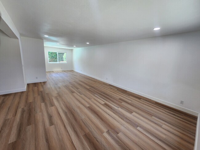 Building Photo - 18126 Miranda St
