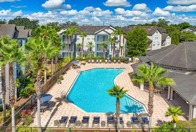 Building Photo - MAA Tampa Oaks