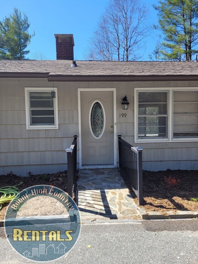199 N White Pine St Unit 199 White Pine Upper, Blowing Rock, NC 28605