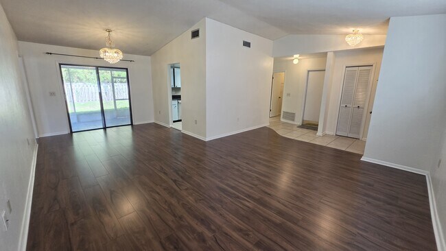 Foto del edificio - 1624 SW 77th Terrace
