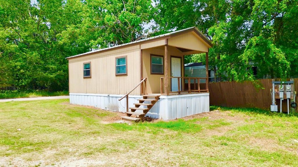 Foto principal - 405 N Clegg St