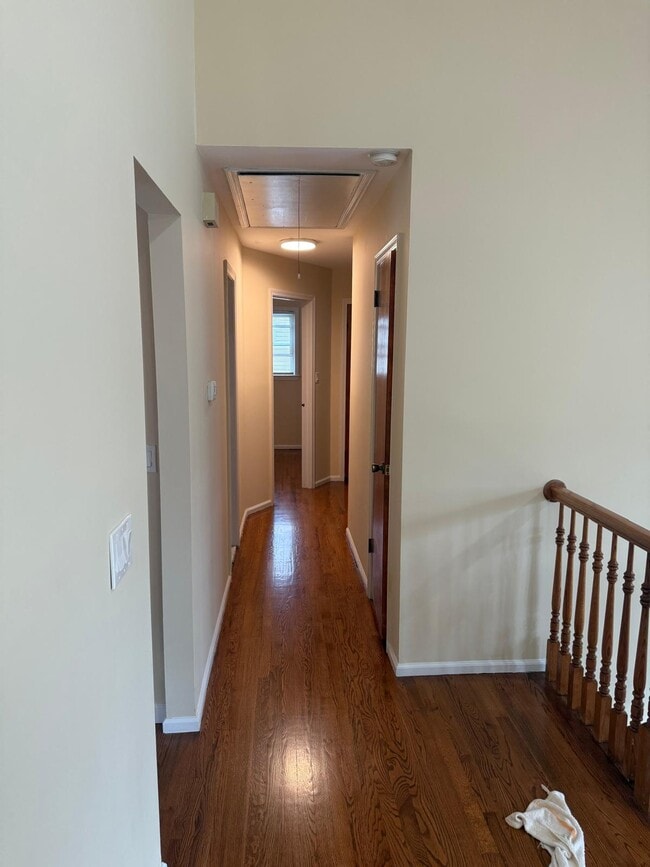 Building Photo - 26 Meadow Ave