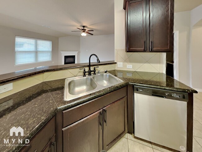 Building Photo - 1417 Castle Creek Dr