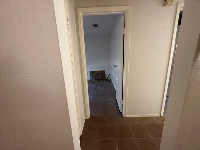 Foto del edificio - 14846 Waterside Dr