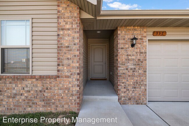 Foto del edificio - 3 br, 2 bath House - 337 W Grace St