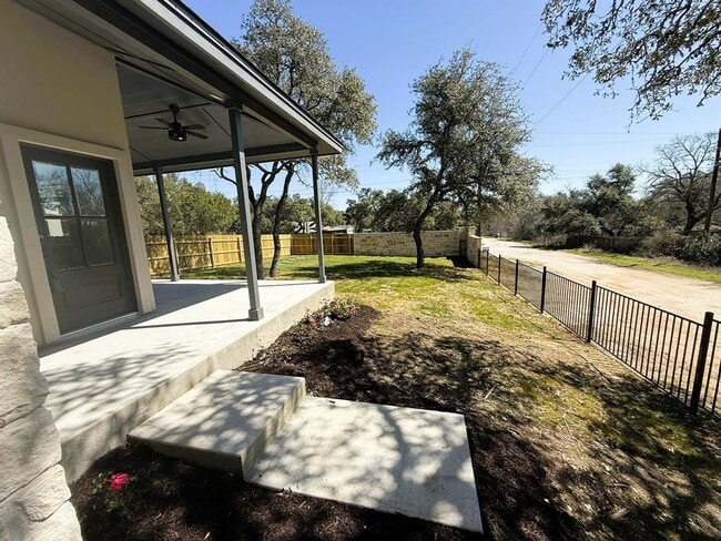 Foto del edificio - 18208 Gregg Bluff Rd