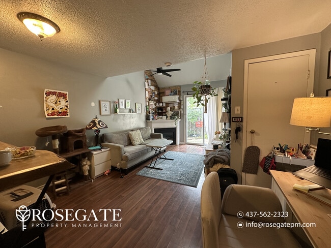 Building Photo - Pet-Friendly 1-Bedroom Corner Apartment with Walk-In Closet & Backyard in Kitchener