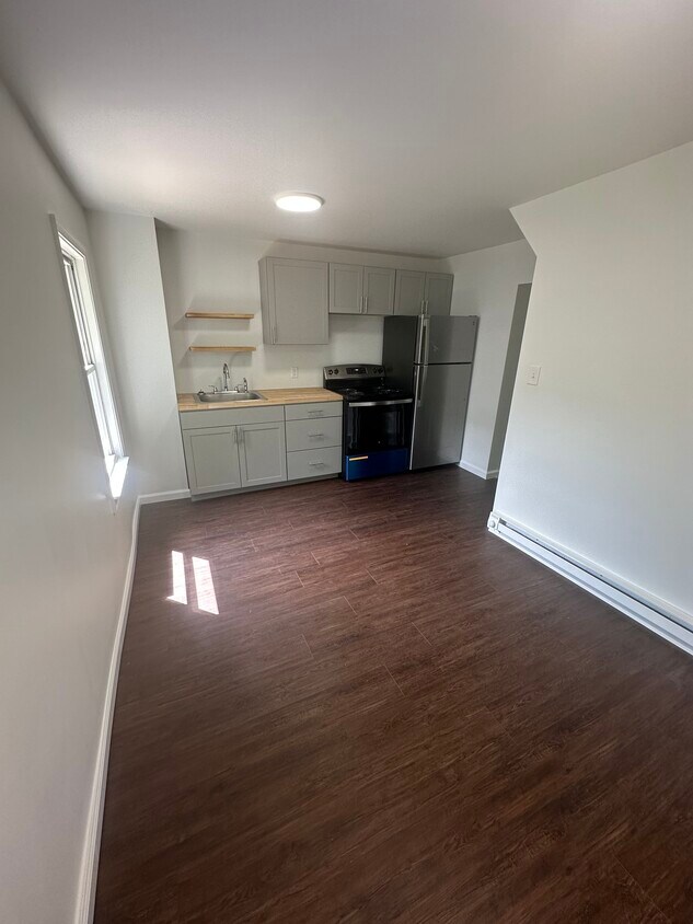 Kitchen - 346 Beech St