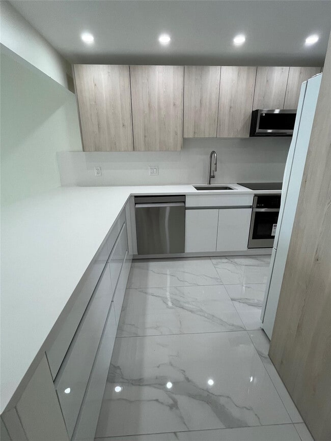 Foto del edificio - 3150 N Course Ln