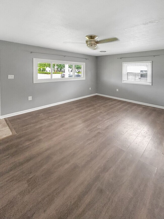 Foto del edificio - Welcome to this charming 2-bedroom, 1-bath...