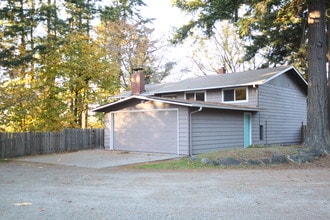 Building Photo - 14735 Bethel Ln SW