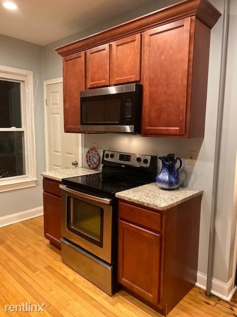 Building Photo - 3 br, 2 bath Room For Rent - 58 Brewer St