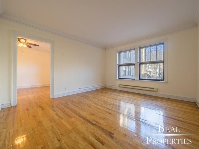 Foto del edificio - 2 bedroom in CHICAGO IL 60657