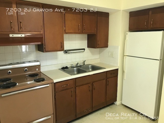 Building Photo - 55+ Age: 1 Bedroom Apartment