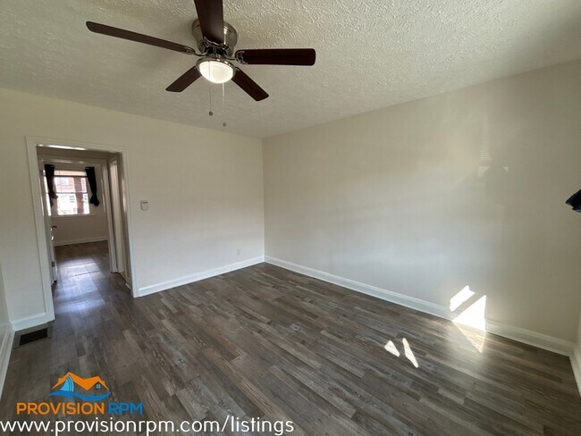 Foto del edificio - 2916 Cornwall Rd