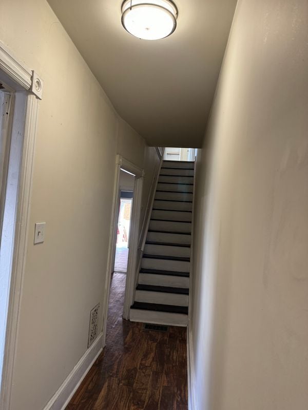 Foto del edificio - 306 W Lincoln Hwy