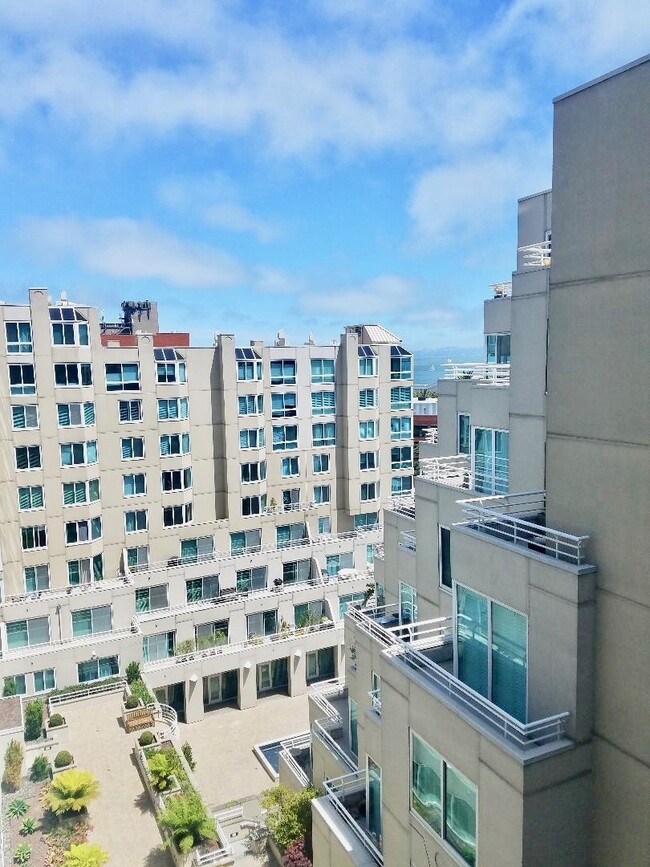 Foto del edificio - 240 Lombard St