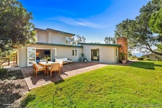 Building Photo - 417 Serpentine Dr