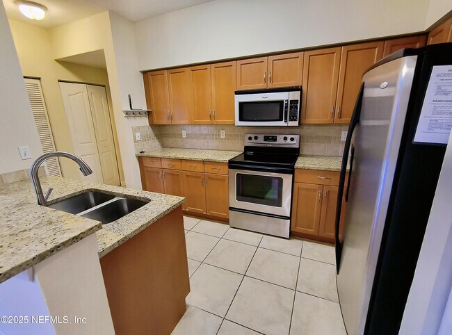 Foto del edificio - 10435 Mid Town Pkwy