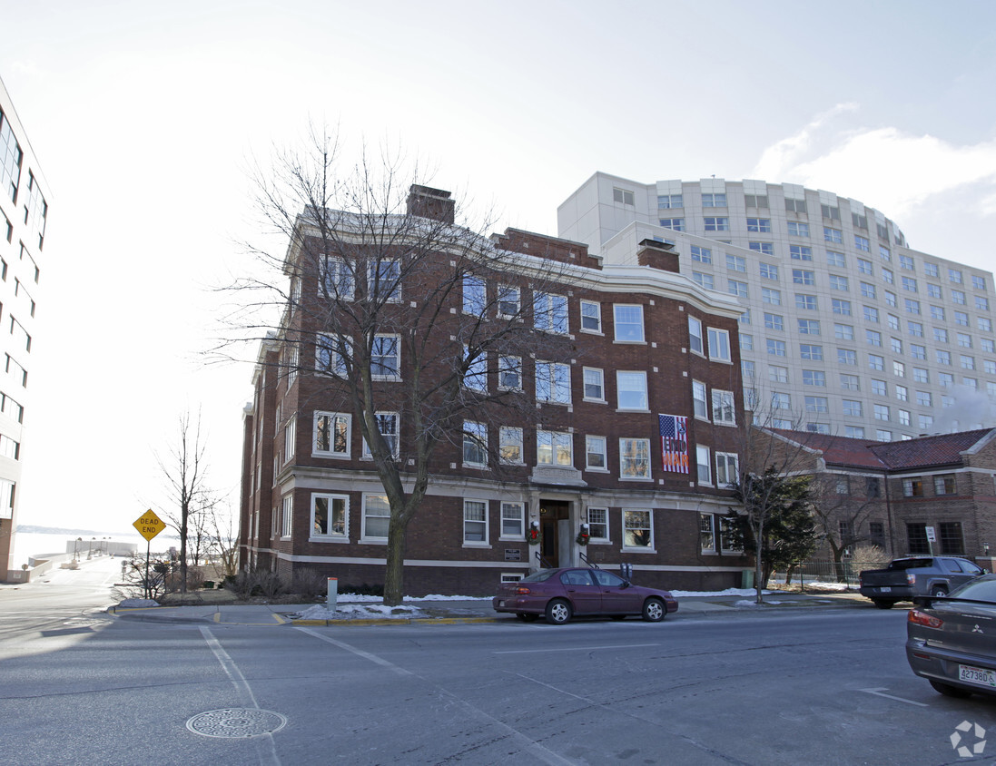 Building Photo - Bellevue Apartments