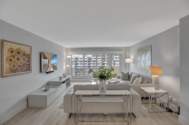 Building Photo - 5000 N Ocean Blvd