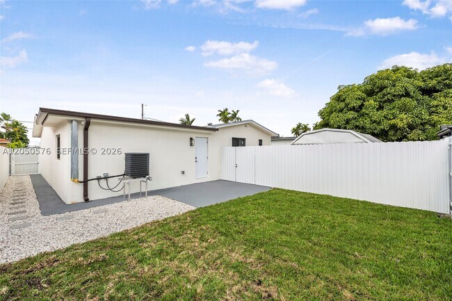 Foto del edificio - 3481 SW 87th Ct