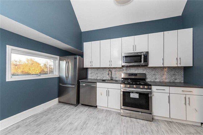 Building Photo - 36 Althouse Ave