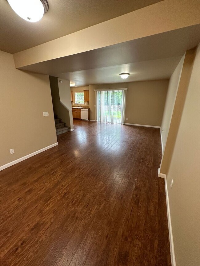 Foto del edificio - 1947 N Prairie Ln
