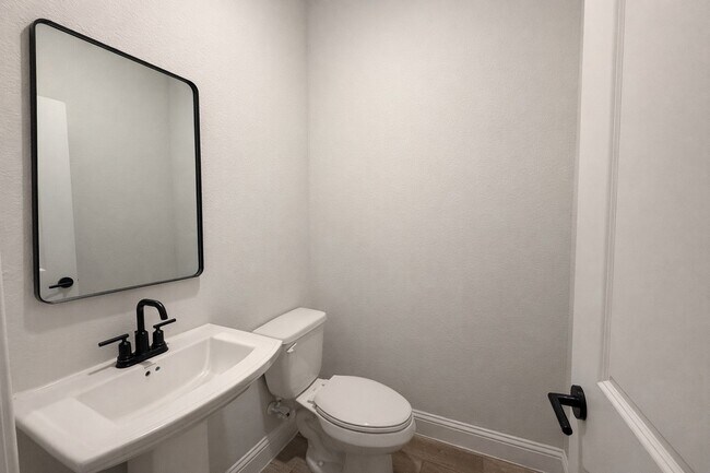 Foto del edificio - 2307 Birch View Ln