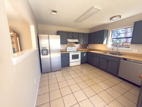 Building Photo - 2109 Bellmeade Cir