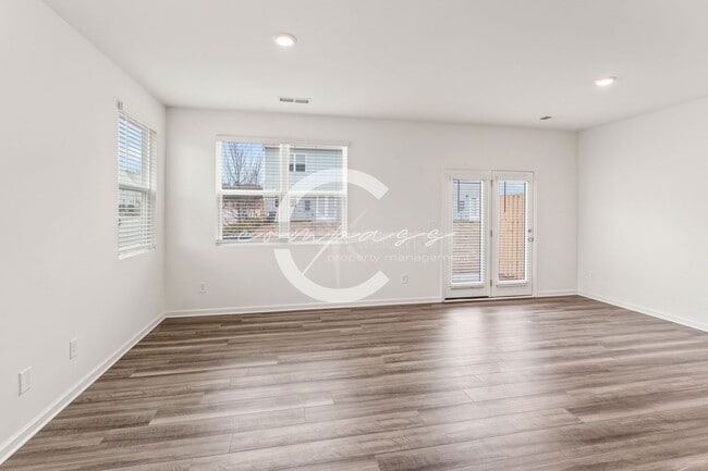 Building Photo - 303 Aldgate Wy